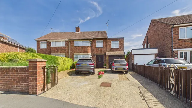 Francis Gardens, Peterborough, PE1, photo 1