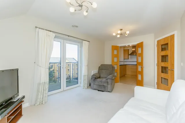 Squirrel Way, Shadwell, LS17, photo 2