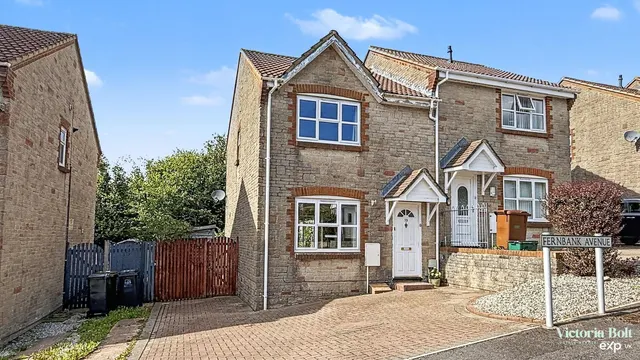 Fernbank Avenue, Ivybridge, photo 1