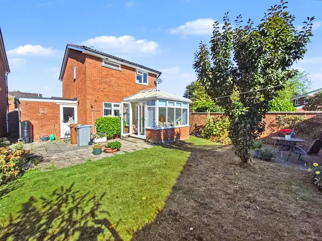 Mortimer Drive, Sandbach, CW11, photo 3