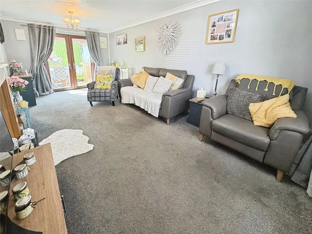 Photo 2 — Mavor Drive, Bedworth, Warwickshire, CV12