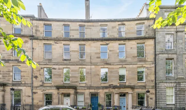 Royal Crescent, Edinburgh, EH3, photo 1
