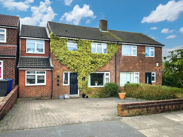 Birch Avenue, Tottington, Bury, BL8, photo 1