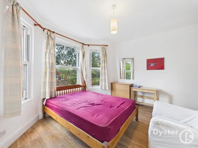 The Limes Avenue, London, N11, photo 1