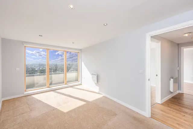 Photo 3 — 1 Durnsford Road, Wimbledon, SW19