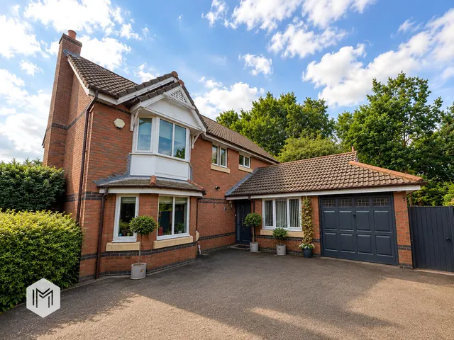 Pendle Gardens, Culcheth, Warrington, WA3 4LU, photo 1