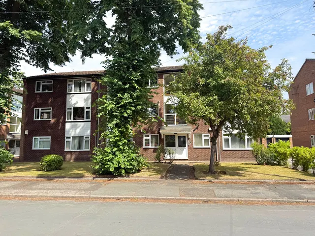 Rookfield Avenue, Sale, photo 1
