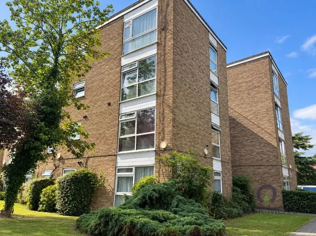 Hawthorn Road, Wallington, SM6, photo 1