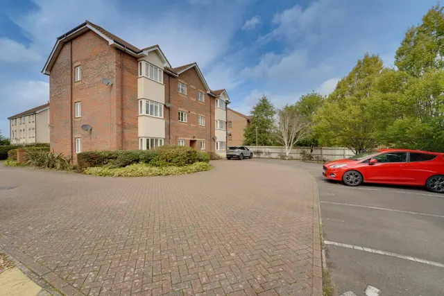 Photo 3 — Monkston, Milton Keynes