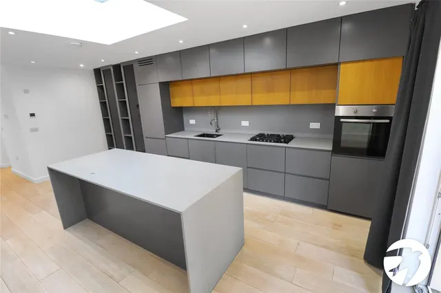 Friars Walk, Abbey Wood, SE2, photo 2