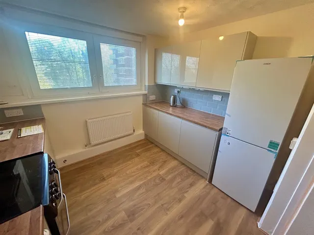 Photo 2 — Overstrand House, Sunrise Avenue, Hornchurch, RM12 4YN