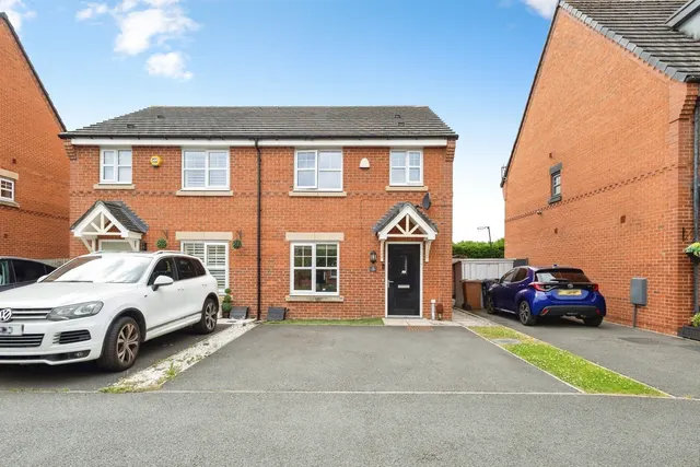 Woodhouses Avenue, Audenshaw, Manchester, Greater Manchester, M34, photo 1