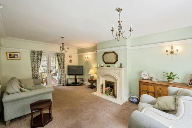 The Grove, Wheatley Hills, DN2, photo 2
