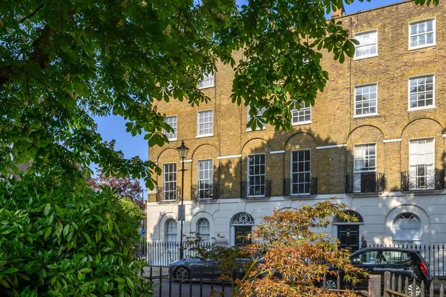 Canonbury Square, London, N1 2AL, photo 1