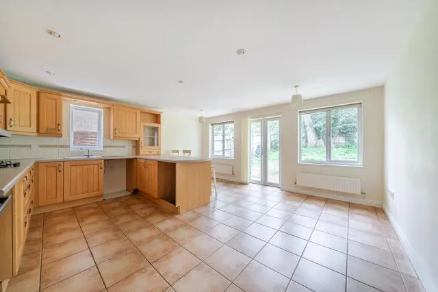 Foxglove Way, Thatcham, RG18, photo 2