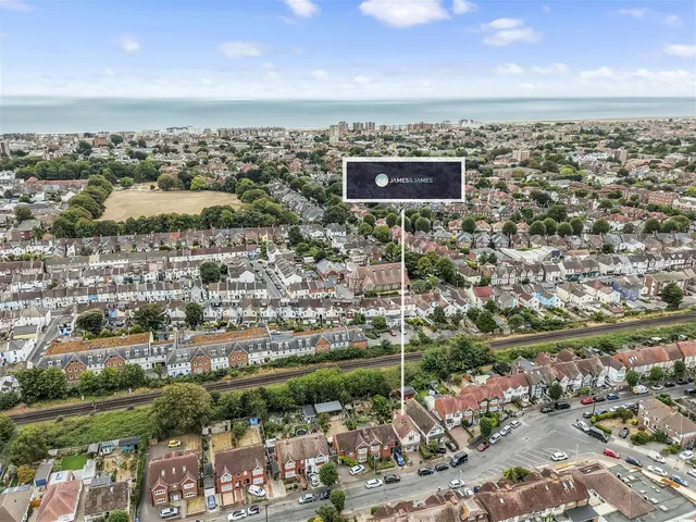 Pavilion Road, Worthing, photo 1