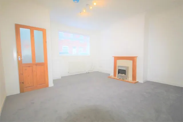 Poplar Avenue, Garforth, LS25, photo 2