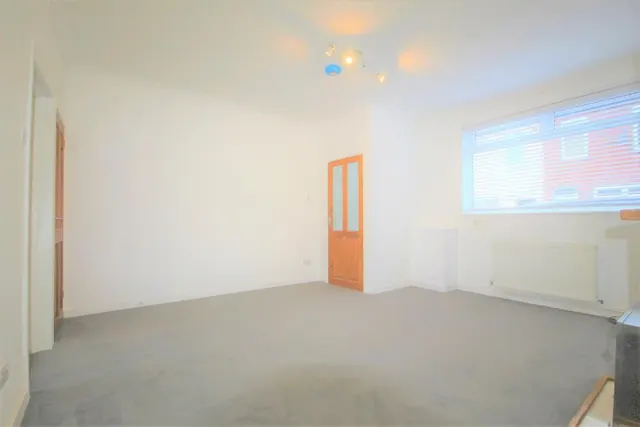 Poplar Avenue, Garforth, LS25, photo 3