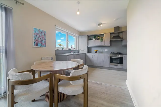 Barrland Court, Glasgow, G41, photo 3