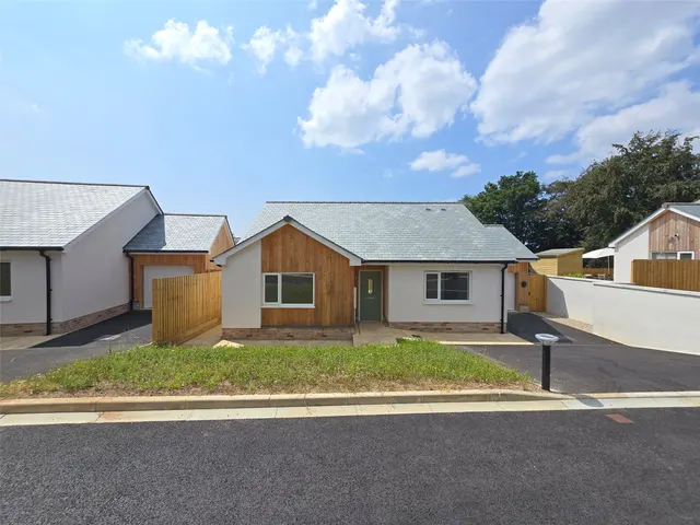 Dunheved Gardens, Launceston, PL15, photo 1