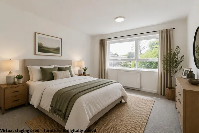 Photo 3 — 40 Turenne Close, London