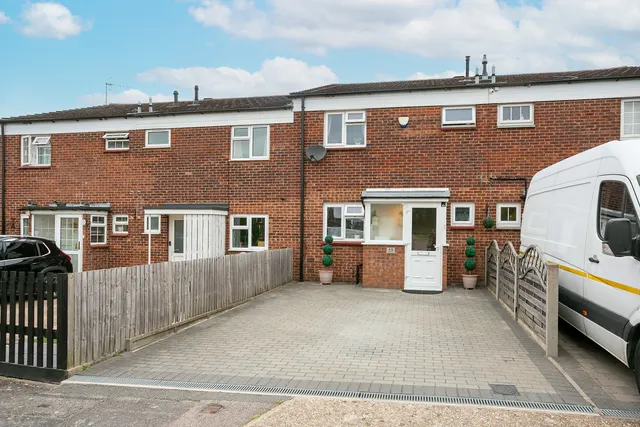 Bushey, WD23, photo 1