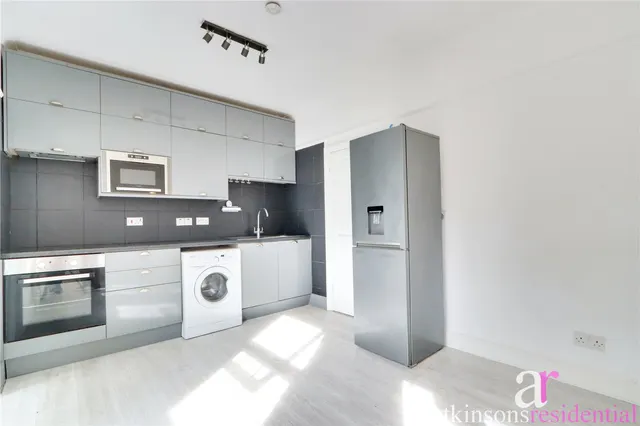 Lea Road, Enfield, EN2, photo 2