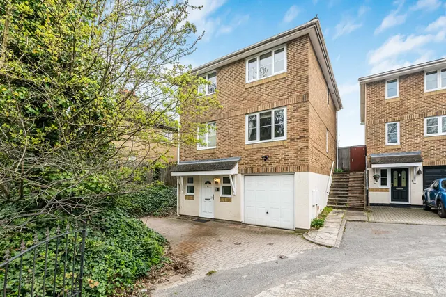 5 bedroom house, Beacon Place, Croydon, CR0
