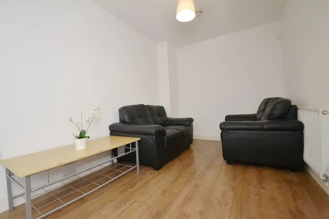 Plymouth View, Ardwick, M13, photo 3