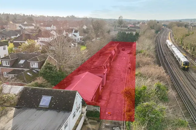 Firgrove Hill, Farnham, Surrey, GU9 8LG, photo 1