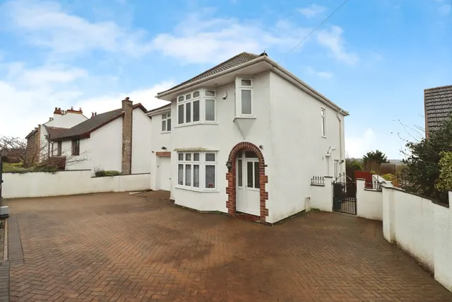 Hambrook Lane, Stoke Gifford, Bristol, Gloucestershire, BS34, photo 1