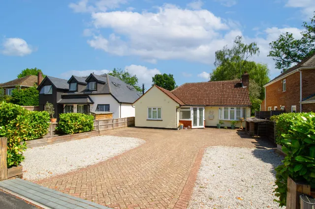Wood Lane, Fleet, GU51 3EA, photo 1