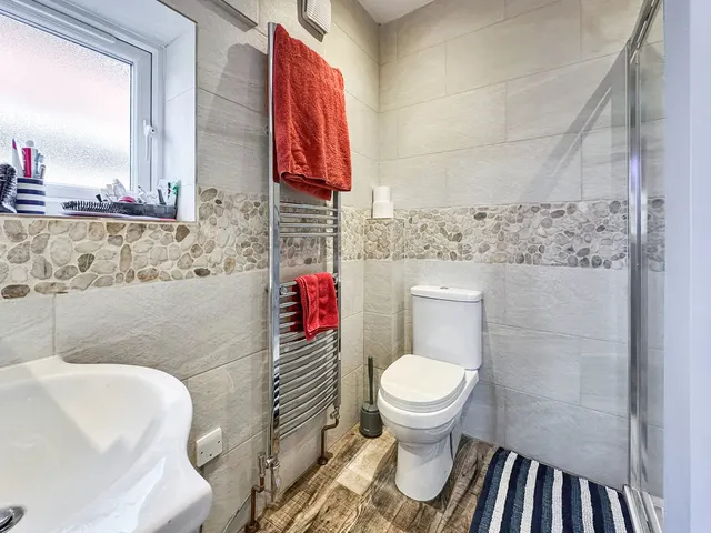 Eastleigh Road, Devizes, SN10, photo 2