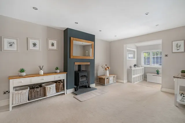 Little Green Lane, Farnham, GU9, photo 2