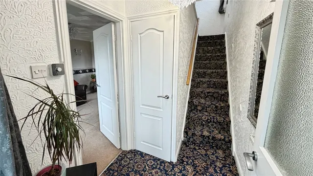 Burton Bank Road, Monk Bretton, S71, photo 3