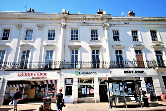 Victoria Terrace, Leamington Spa, photo 1