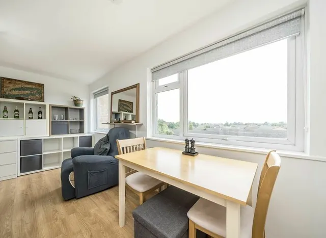 Photo 3 — Stourton Avenue, Feltham, TW13