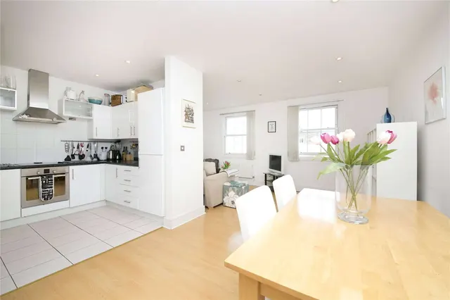 Liverpool Road, Barnsbury, N1, photo 1