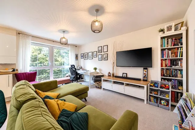 Ash Way, Woodford Green, IG8, photo 2