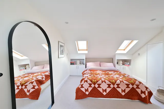 Photo 3 — Top Floor, 50 Standen Road, London