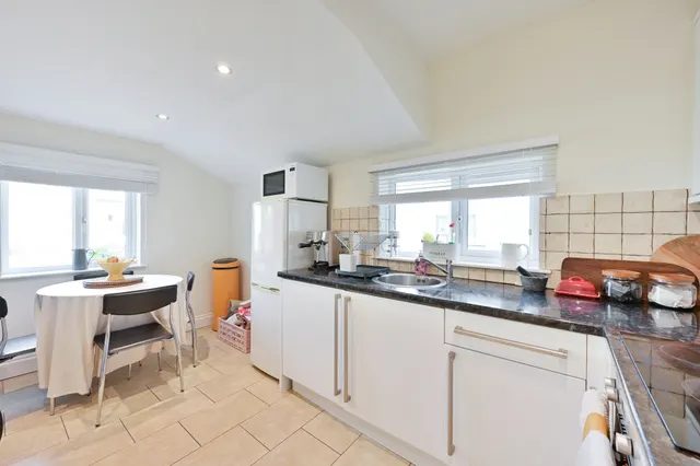 Photo 2 — Top Floor, 50 Standen Road, London