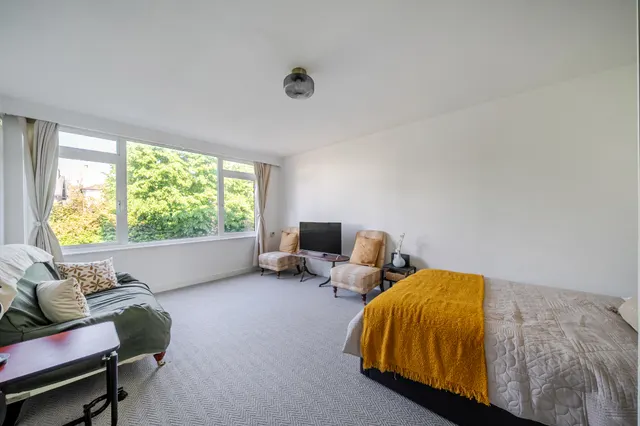 Putney Hill, London, SW15, photo 1
