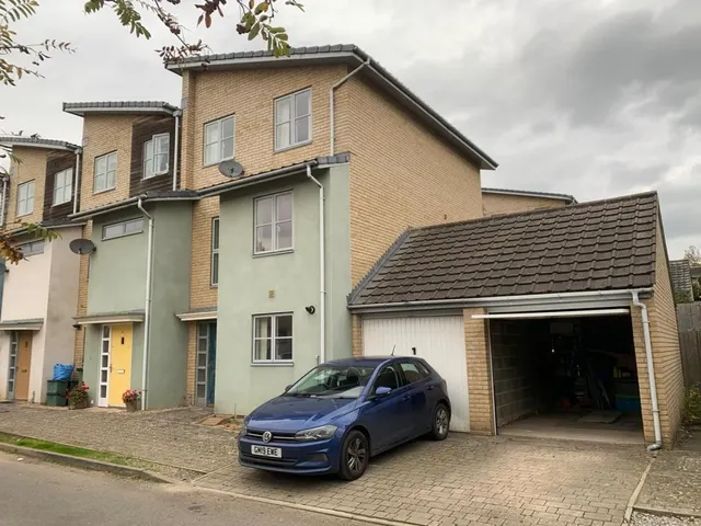 Sotherby Drive, Cheltenham, Gloucestershire, photo 1