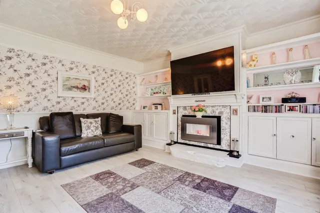 Photo 2 — Crownlands Lane, Ossett