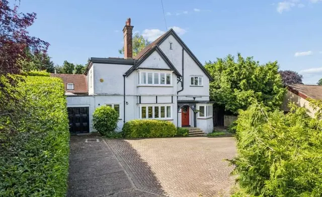 Eskdale Avenue, Chesham, Buckinghamshire, HP5 3BD, photo 1