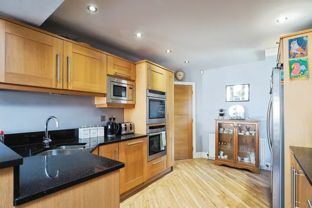 Photo 3 — Watnall Road, Hucknall, Nottingham, NG15