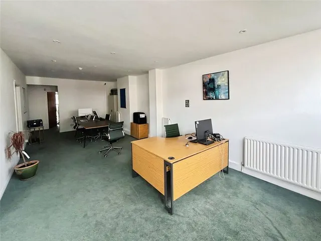 Photo 3 — Alexandra Drive, Surbiton, Surrey, KT5