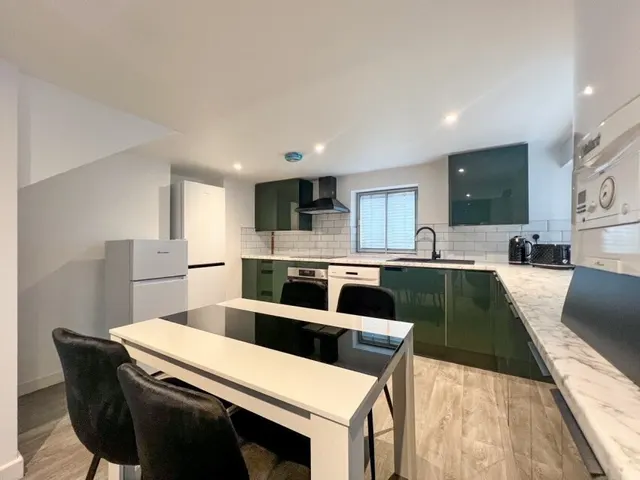 Corner Cottage, BS34, photo 2