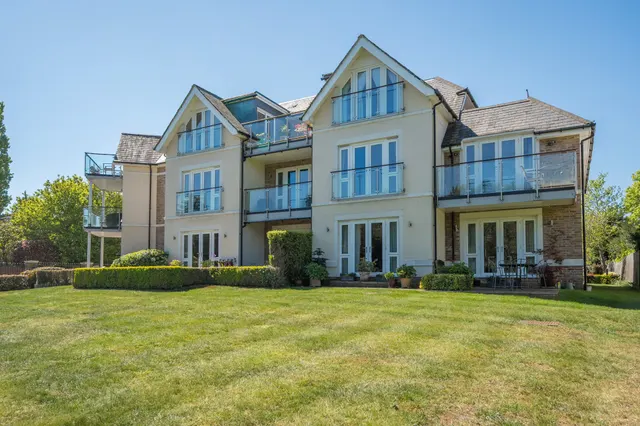 Longworth Drive, Maidenhead, SL6, photo 1