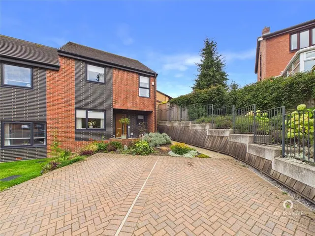 3 bedroom house — Sherburn Green, Rowlands Gill, Tyne and Wear, NE39